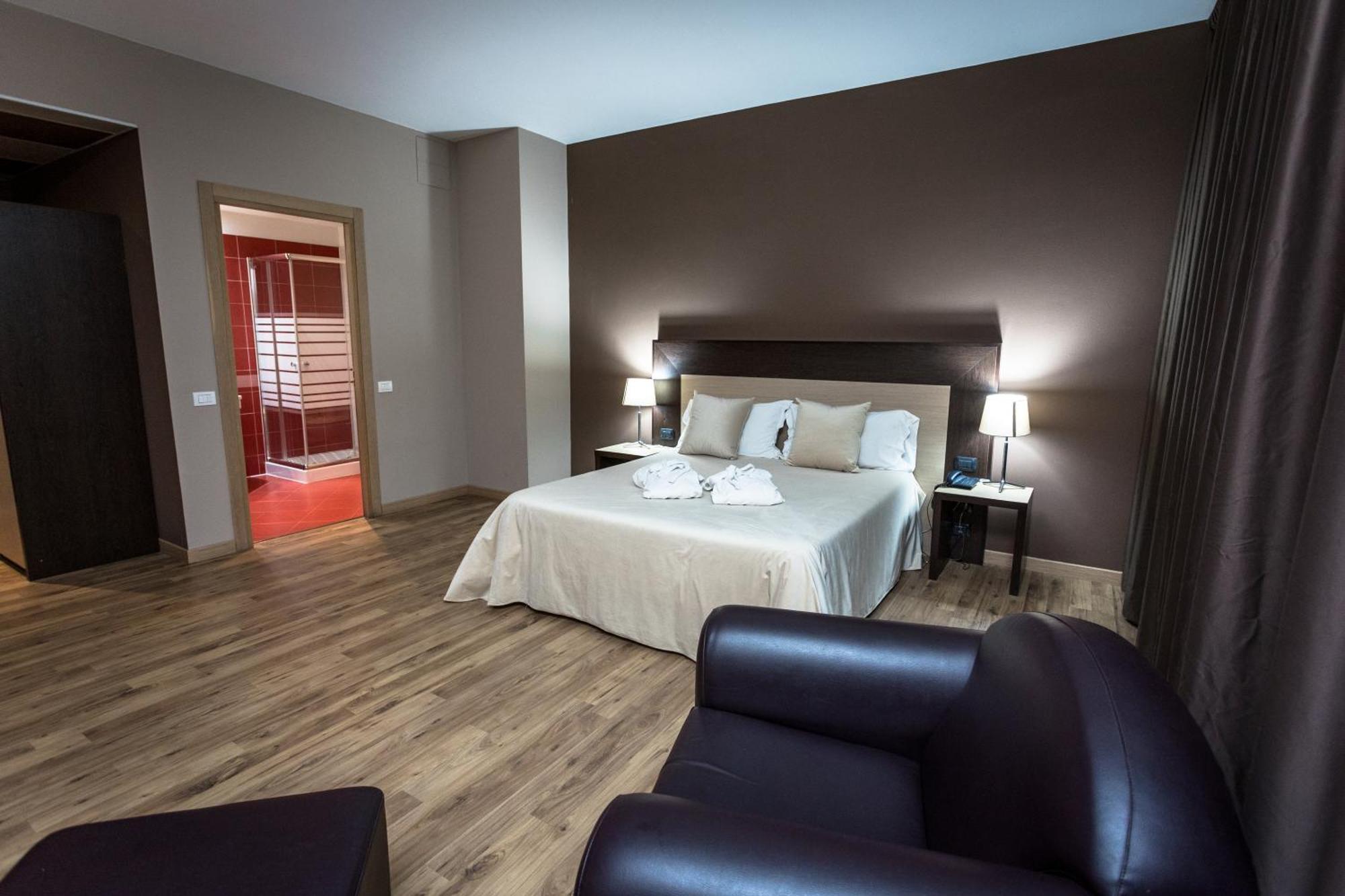 Hotel Don Camillo 브레셀로 외부 사진