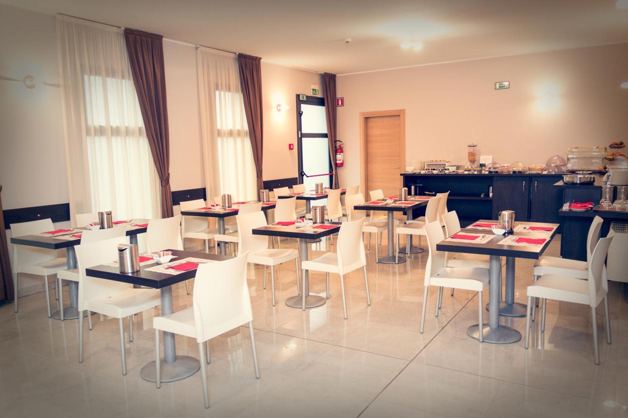 Hotel Don Camillo 브레셀로 외부 사진
