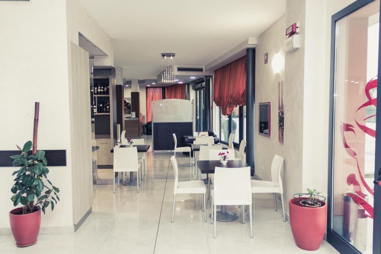 Hotel Don Camillo 브레셀로 외부 사진