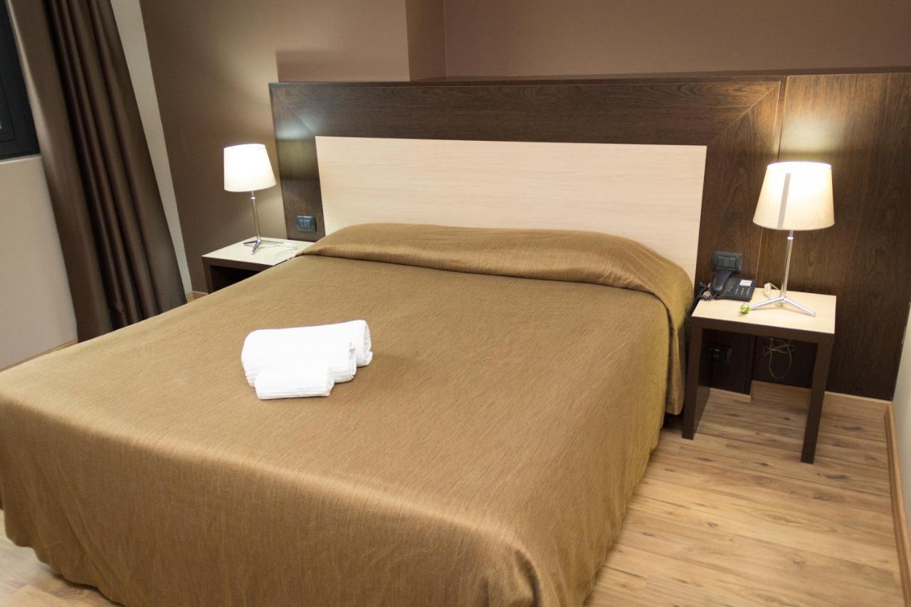 Hotel Don Camillo 브레셀로 외부 사진